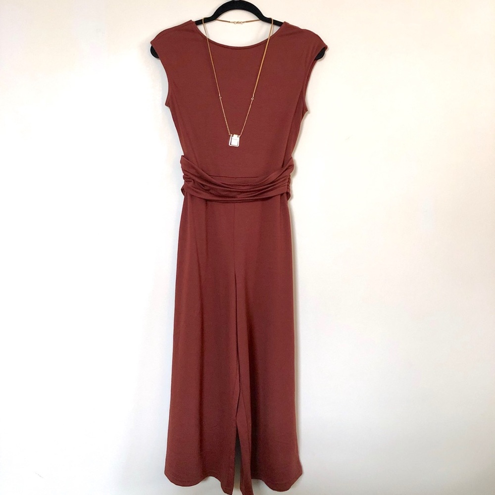 Fav lux fashion | burnt orange jumpsuit • s
